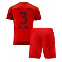 Camiseta Bayern Munich Kim Min-jae #3 Primera Equipación para niños 2024-25 manga corta (+ pantalones cortos)